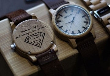 wooden-watch-engraved